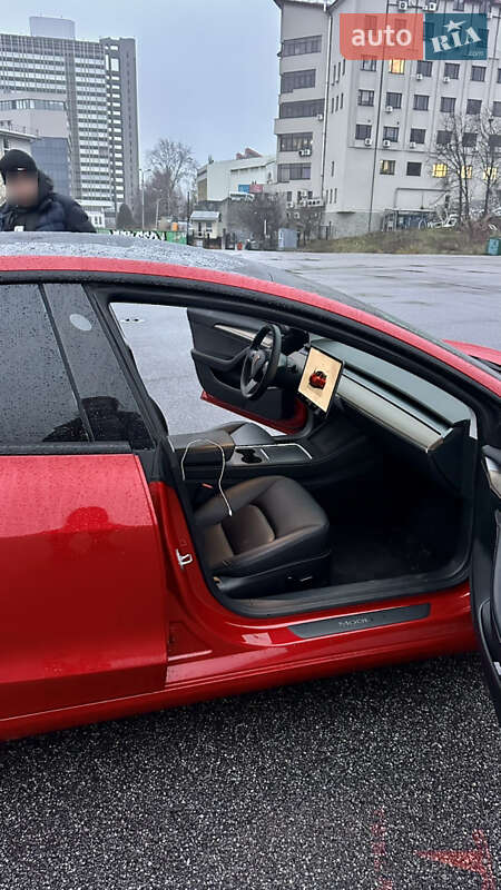 Седан Tesla Model 3 2023 в Киеве