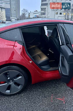 Седан Tesla Model 3 2023 в Киеве