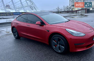 Седан Tesla Model 3 2023 в Киеве