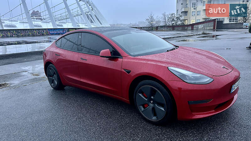 Седан Tesla Model 3 2023 в Киеве