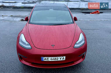 Седан Tesla Model 3 2023 в Киеве