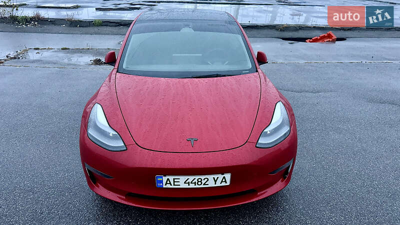 Седан Tesla Model 3 2023 в Киеве