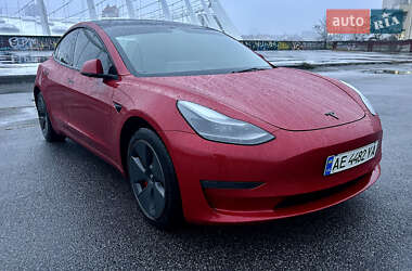 Седан Tesla Model 3 2023 в Києві