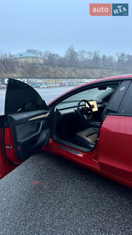 Седан Tesla Model 3 2023 в Киеве