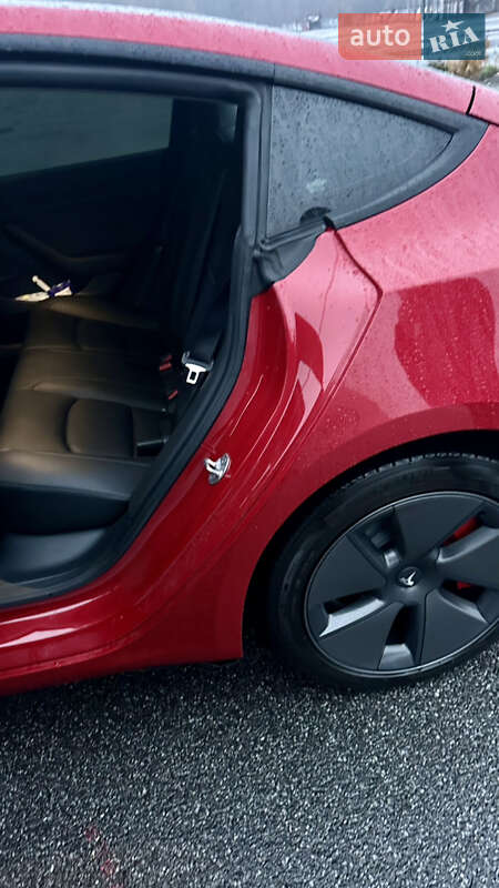Седан Tesla Model 3 2023 в Киеве
