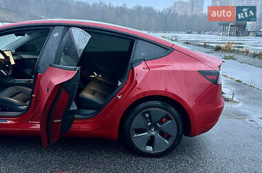 Седан Tesla Model 3 2023 в Киеве