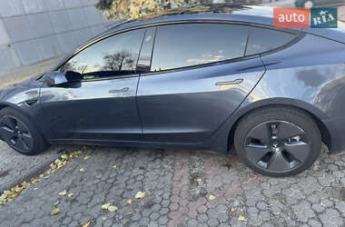 Седан Tesla Model 3 2023 в Кривом Роге