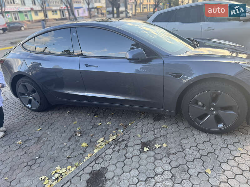Седан Tesla Model 3 2023 в Кривом Роге