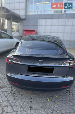 Седан Tesla Model 3 2023 в Кривом Роге