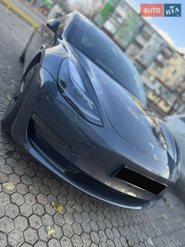 Седан Tesla Model 3 2023 в Кривом Роге