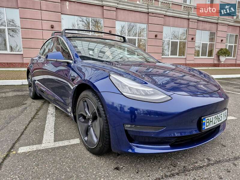 Седан Tesla Model 3 2018 в Одессе