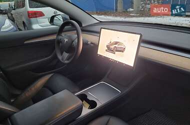 Седан Tesla Model 3 2023 в Киеве