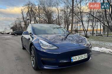 Седан Tesla Model 3 2019 в Києві