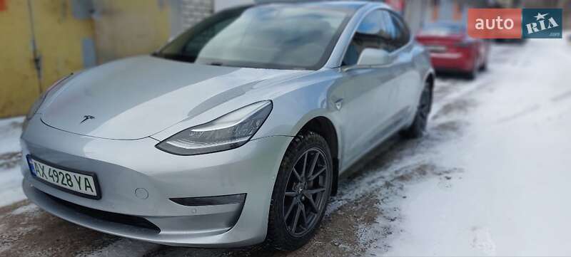 Tesla Model 3 2018