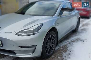 Седан Tesla Model 3 2018 в 