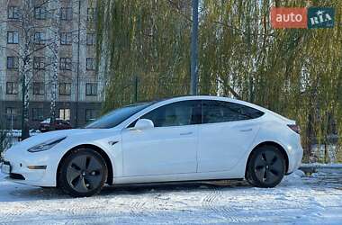 Седан Tesla Model 3 2020 в Києві