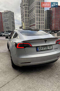 Седан Tesla Model 3 2018 в Киеве