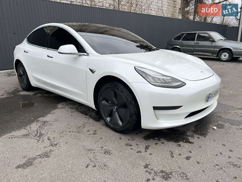 Седан Tesla Model 3 2019 в Днепре