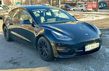 Седан Tesla Model 3 2023 в Киеве