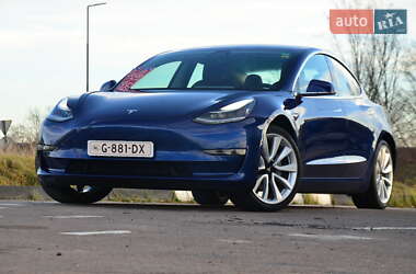 Седан Tesla Model 3 2019 в Трускавці