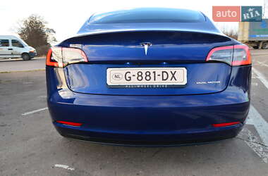 Седан Tesla Model 3 2019 в Трускавці