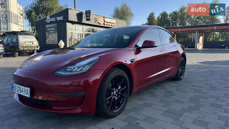 Tesla Model 3 2018