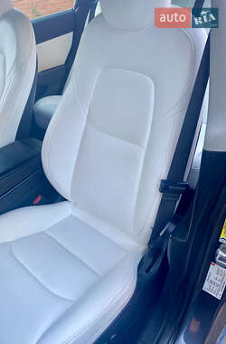 Седан Tesla Model 3 2018 в 