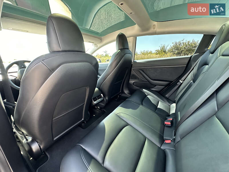 Седан Tesla Model 3 2021 в Львове фото 12 Седан Tesla Model 3 2021 в Львове