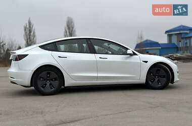 Седан Tesla Model 3 2023 в 