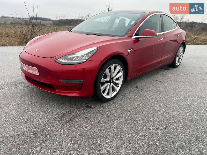 Седан Tesla Model 3 2018 в Тернополе