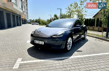 Седан Tesla Model 3 2018 в Виннице