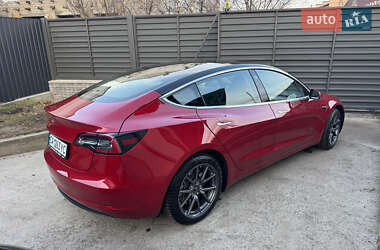 Седан Tesla Model 3 2019 в Черкасах