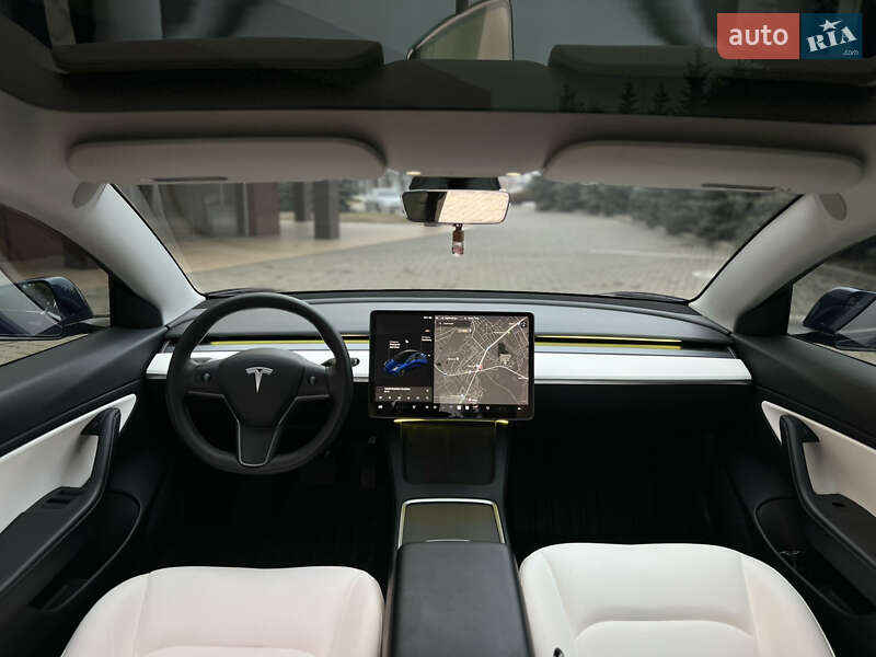 Седан Tesla Model 3 2021 в Харкові