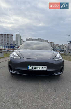 Седан Tesla Model 3 2019 в Киеве