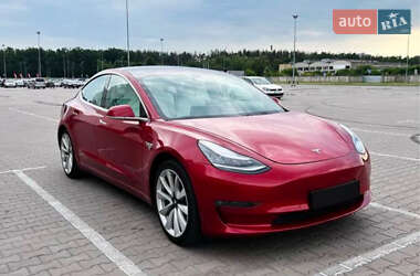 Седан Tesla Model 3 2018 в Ровно