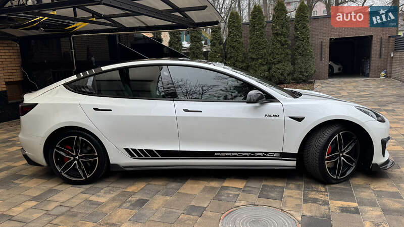Седан Tesla Model 3 2019 в Ирпене