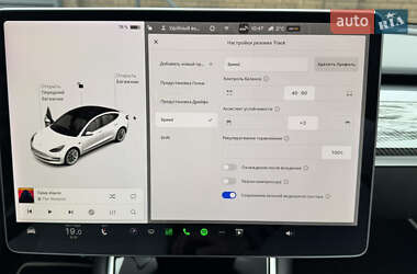 Седан Tesla Model 3 2019 в Ірпені