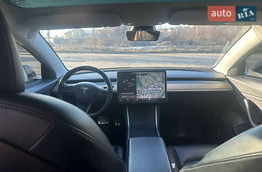 Седан Tesla Model 3 2018 в 