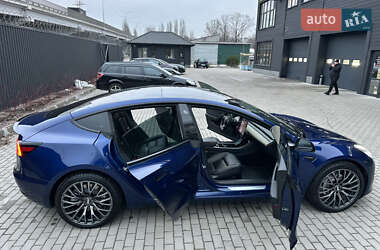 Седан Tesla Model 3 2020 в Броварах