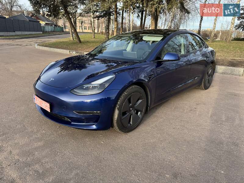 Седан Tesla Model 3 2021 в Житомире