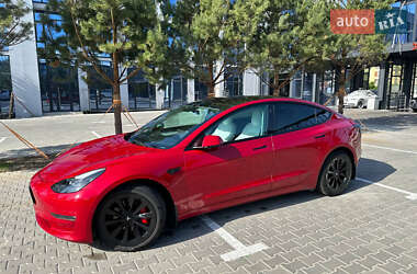 Седан Tesla Model 3 2022 в Ужгороді