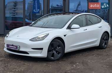 Седан Tesla Model 3 2021 в Києві