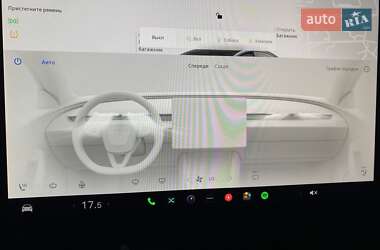 Седан Tesla Model 3 2024 в Киеве