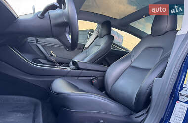 Седан Tesla Model 3 2018 в 