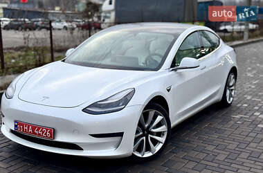 Седан Tesla Model 3 2019 в Дніпрі