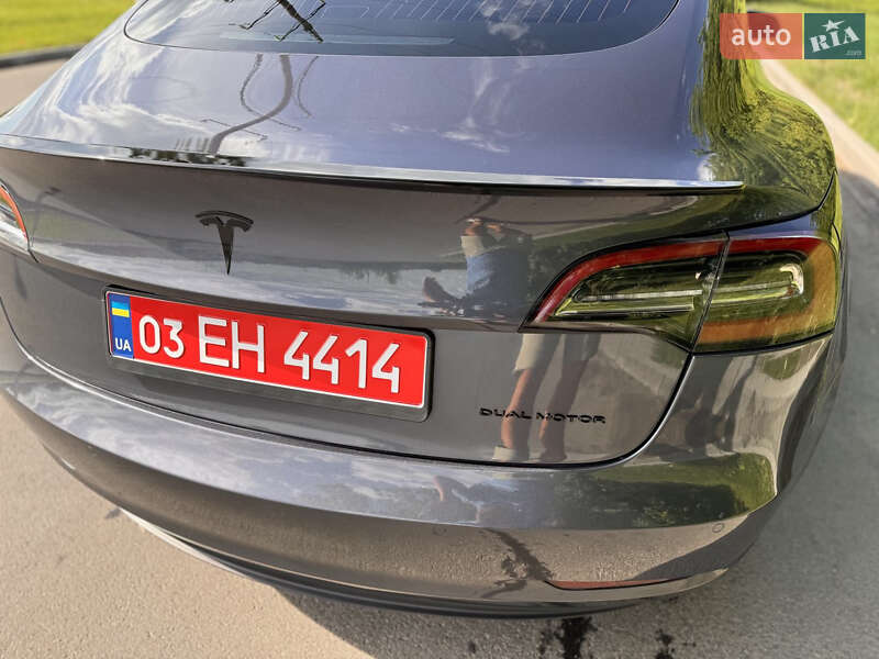 Седан Tesla Model 3 2019 в Одесі