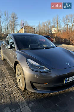 Седан Tesla Model 3 2022 в Івано-Франківську