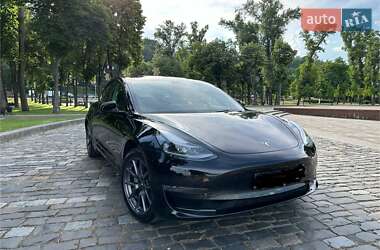 Седан Tesla Model 3 2023 в Києві