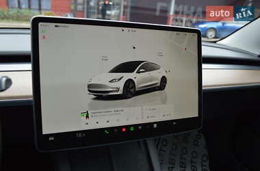 Седан Tesla Model 3 2022 в Львове