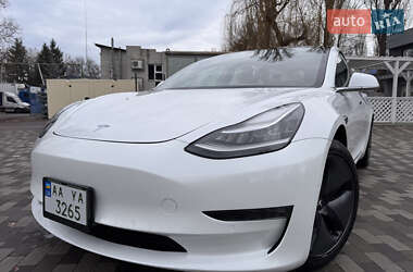 Седан Tesla Model 3 2020 в Києві